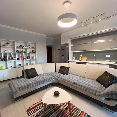 Tirana Gallery Apartment - City Center View المظهر الخارجي الصورة