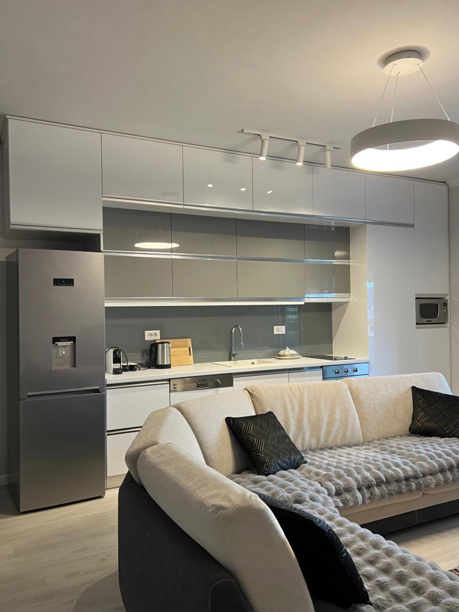 Tirana Gallery Apartment - City Center View المظهر الخارجي الصورة