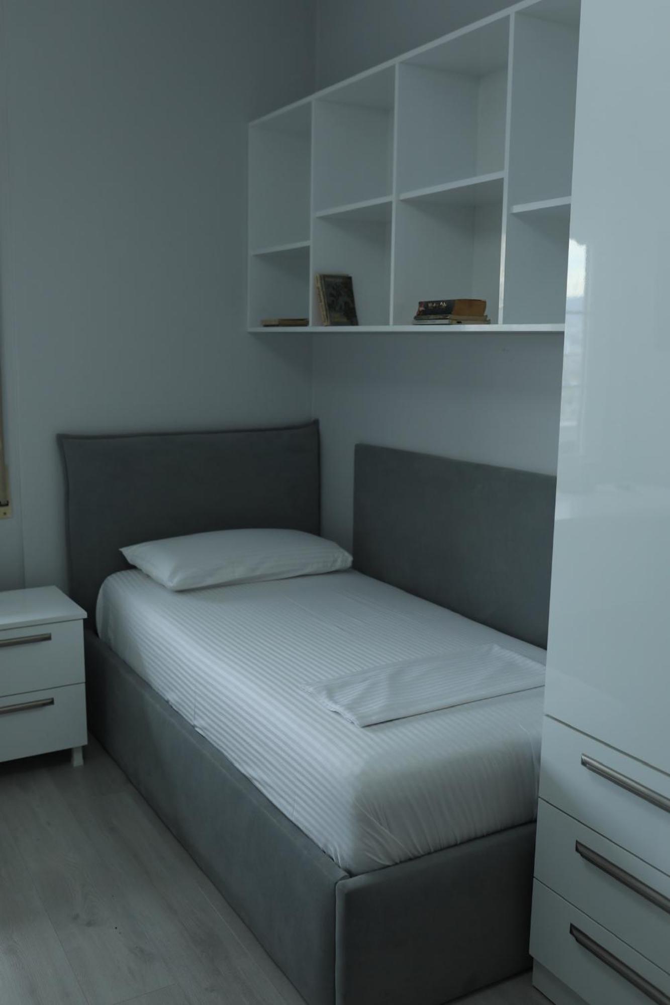 Tirana Gallery Apartment - City Center View المظهر الخارجي الصورة