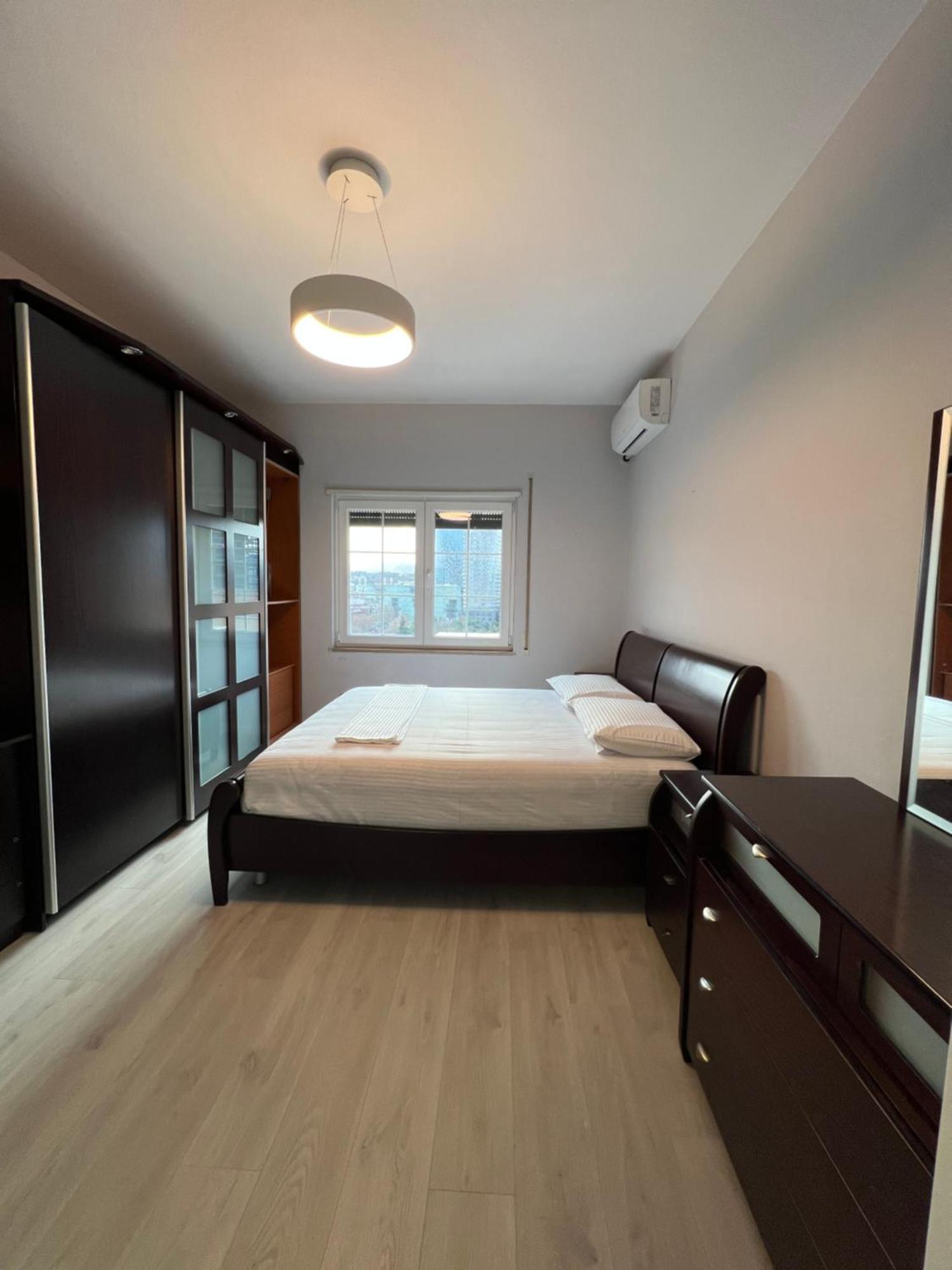 Tirana Gallery Apartment - City Center View المظهر الخارجي الصورة